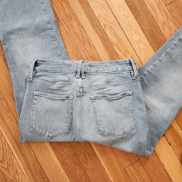 Good American Good Curve Straight Light Compression Jeans, Size 8/29, Light Blue - Picture 4 of 14